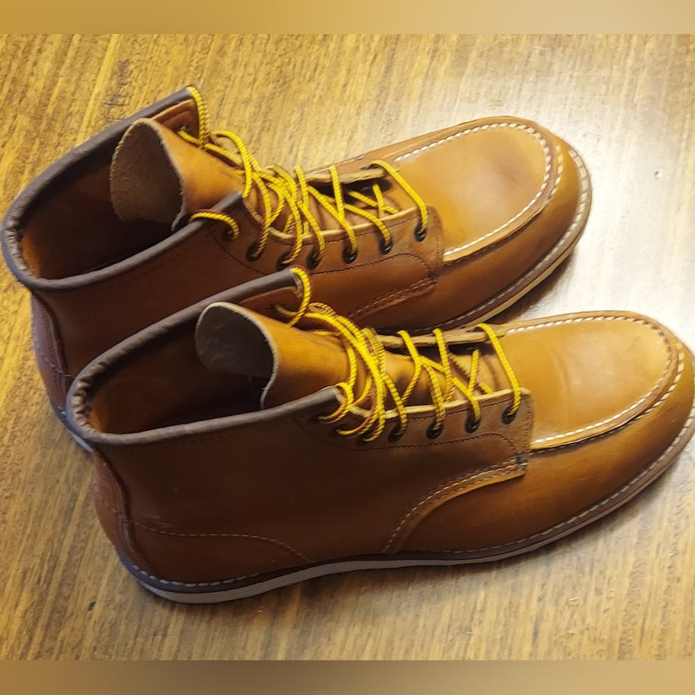 Red wing 6"  classic moc toe boots